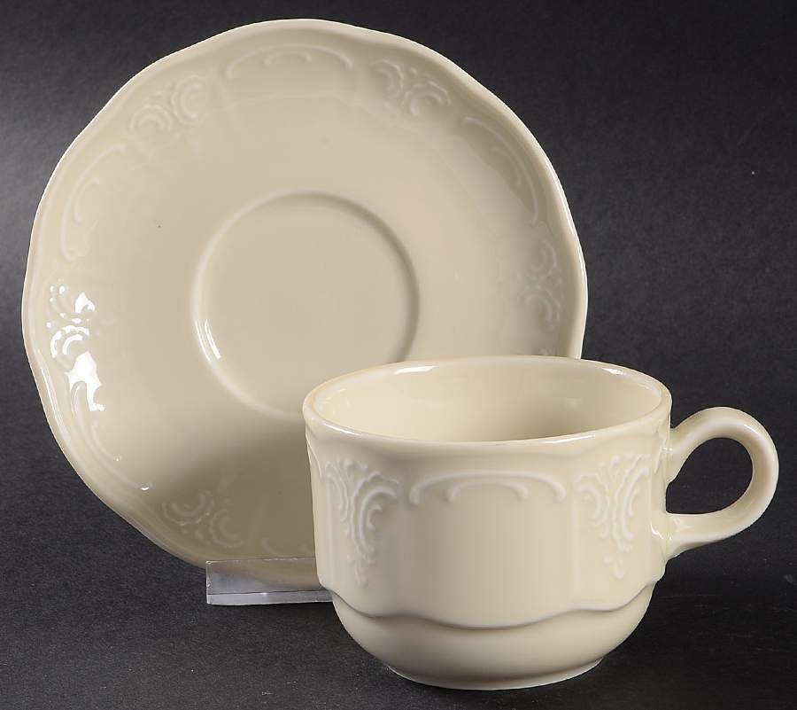 LLP7 Flat Cup & Saucer Set by Lilien Porzellan-1