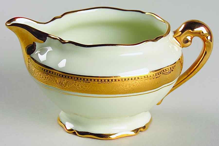 Pompadour Mini Creamer by Legle Porc d'Art-1