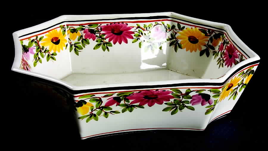 169H Centerpiece by SA Leart-1