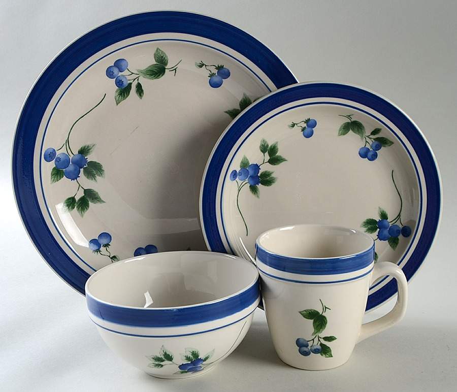 Blueberry 4 Piece Place Setting by LL Bean-1