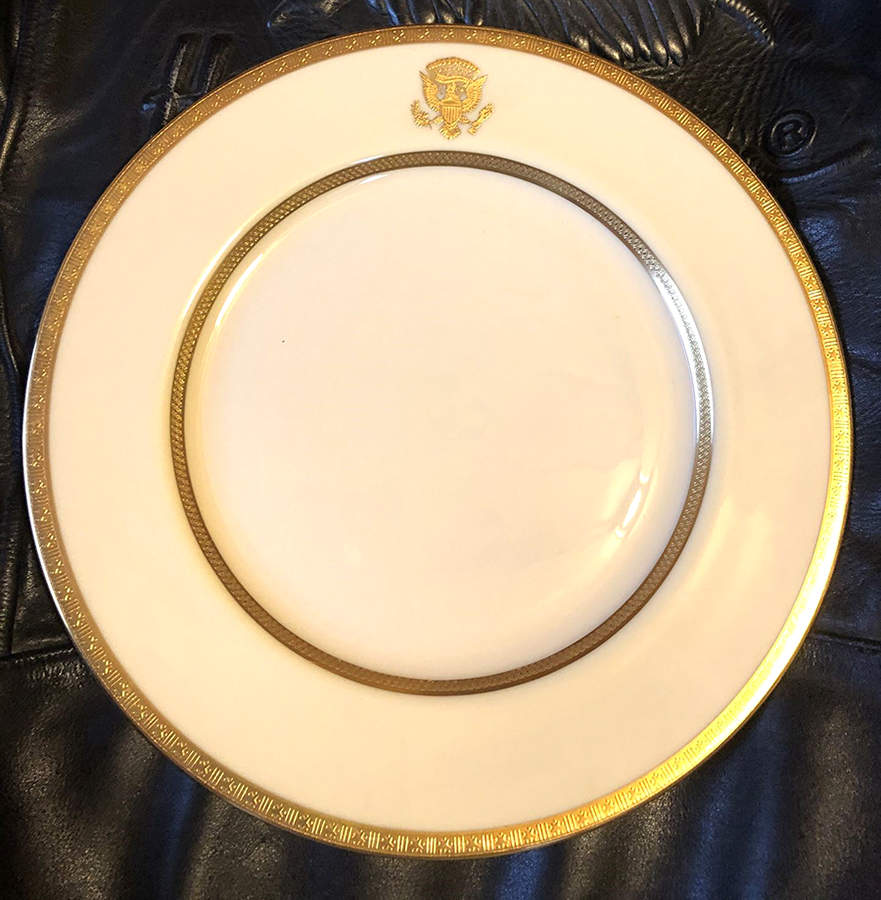 Exhibit Collection Dinner Plate by Lenox-1