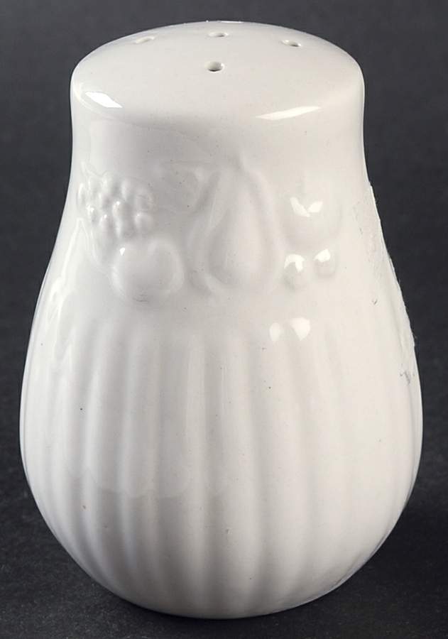 LIE18 Pepper Shaker by Libbey-1
