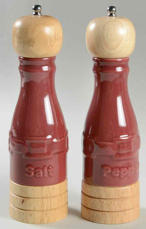 Woven Traditions Paprika Salt Mill & Pepper Mill Set by Longaberger-1