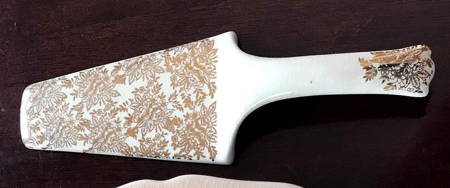 3056 Solid Ceramic Pie/Cake Server by Lord Nelson-1