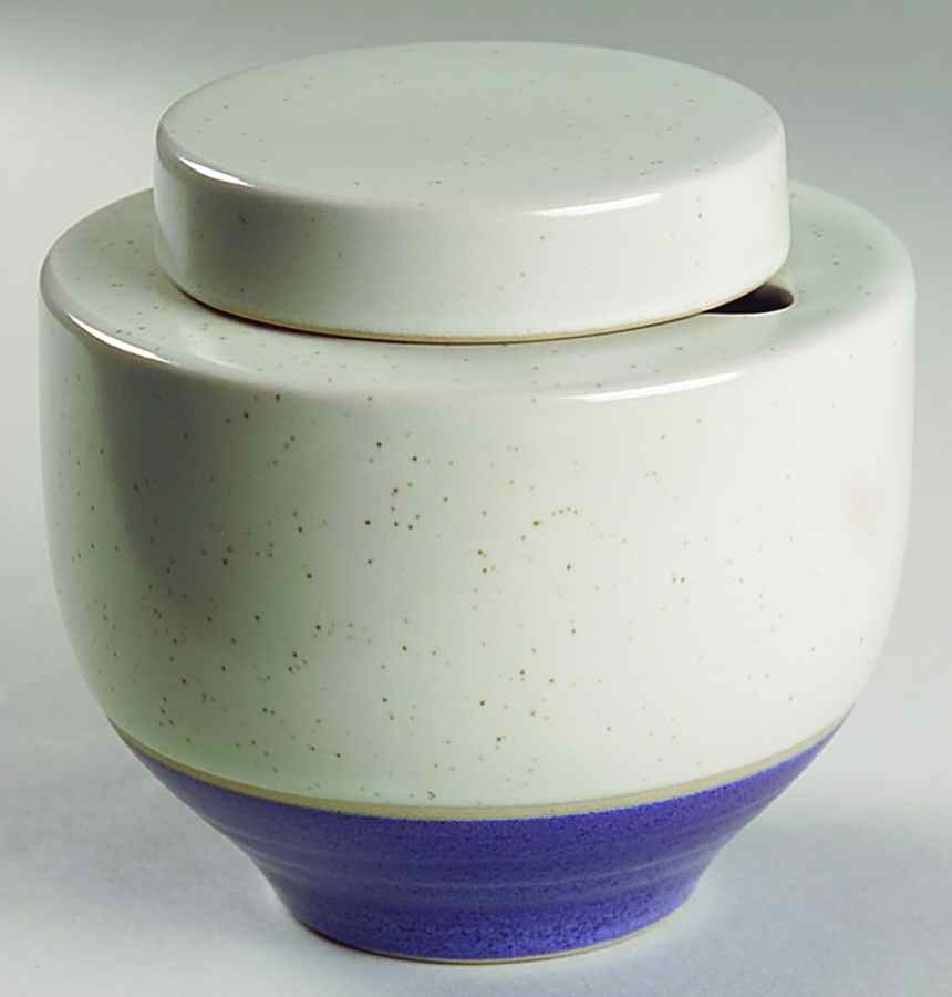 Duo Blueberry Sugar Bowl & Lid by Lindt-Stymeist-1