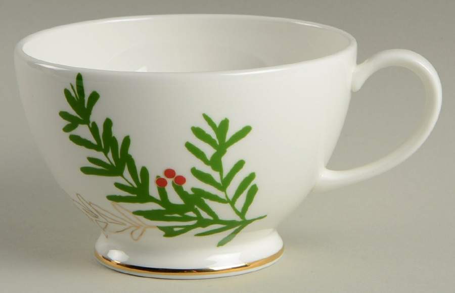 Merry and Bright Pine and Berry Cup for Individual Teapot & Lid with Cup by Lenox-1