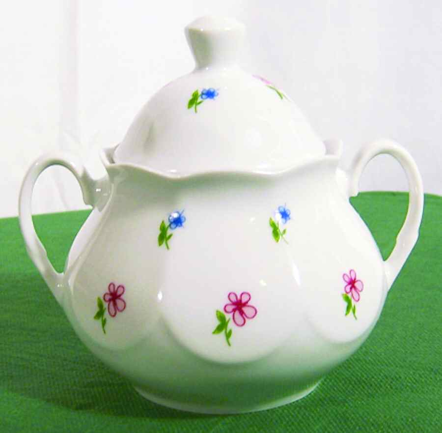 LUI5 Sugar Bowl & Lid by Lubiana-1