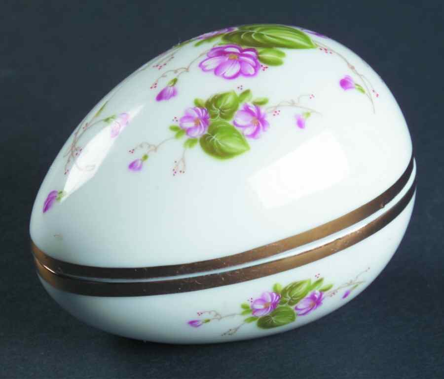 Impatience Medium Egg Box & Lid by Lefton-1