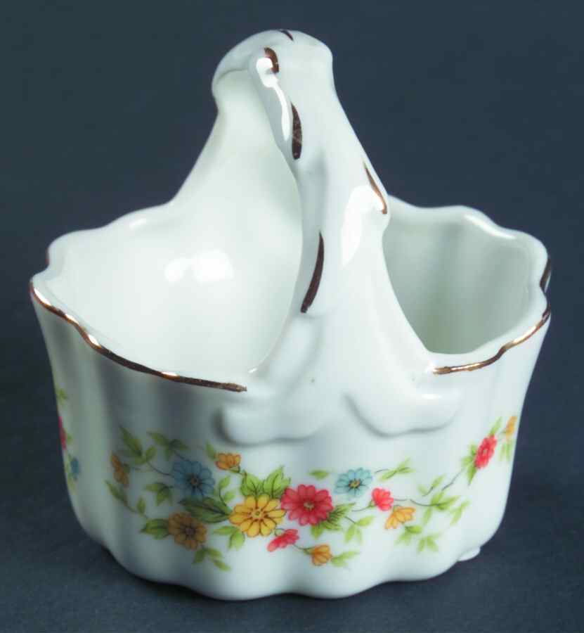 LEF72 Small Basket by Lefton-1