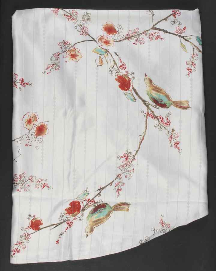 Chirp 70" Round Tablecloth by Lenox-1