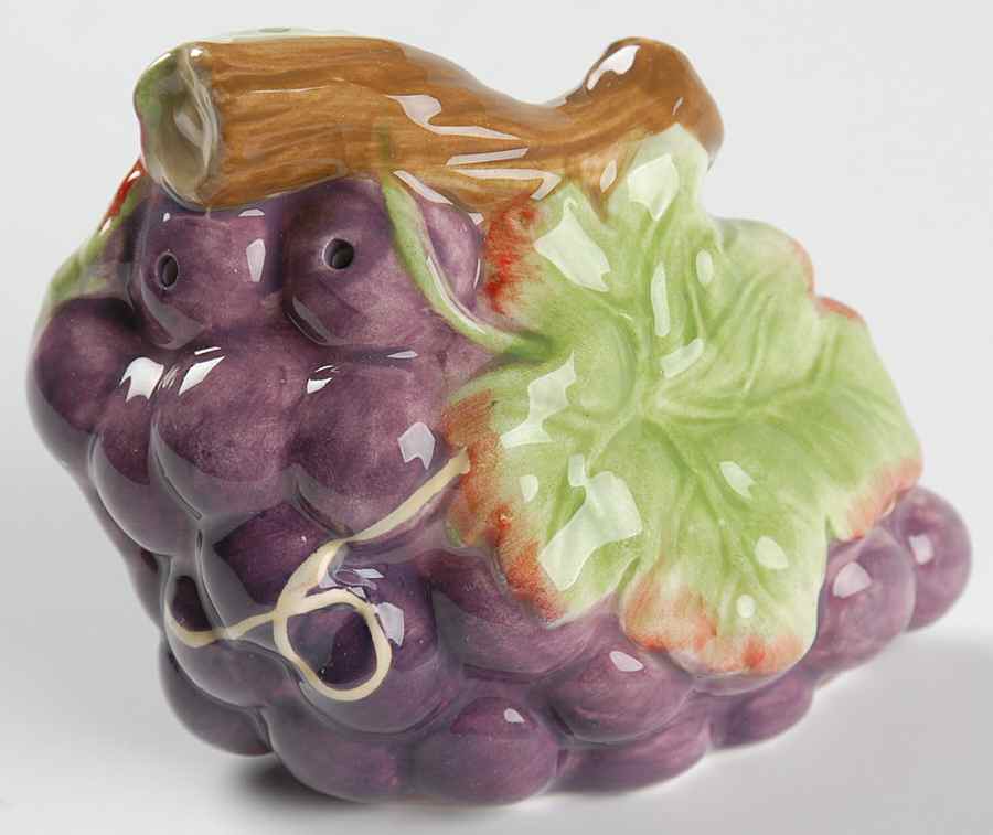 Wine Country Figural Salt Shaker by Le Gourmet Chef-1