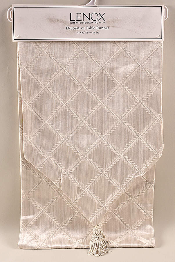 Laurel Leaf 14" X 90" Cloth Table Runner by Lenox-1
