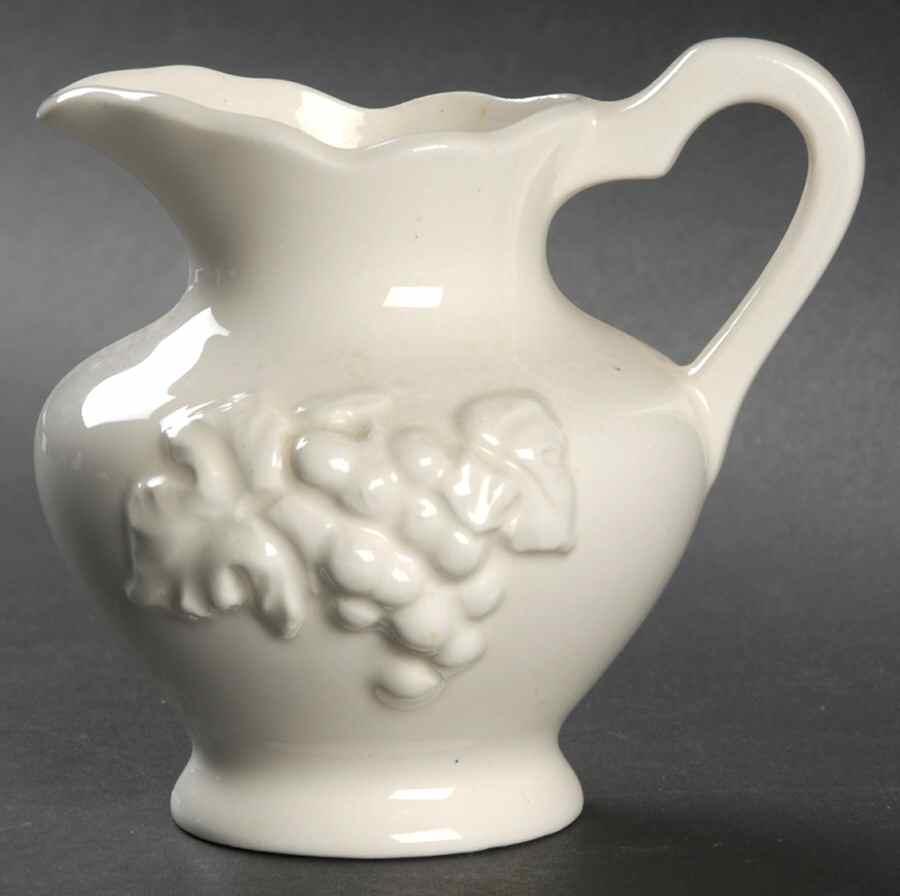 LEF91 Creamer by Lefton-1