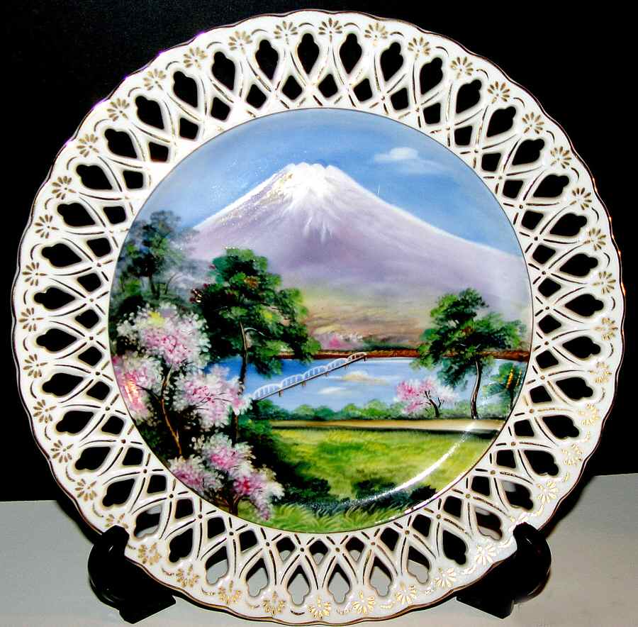 LIY6 Dinner Plate by Lily-1
