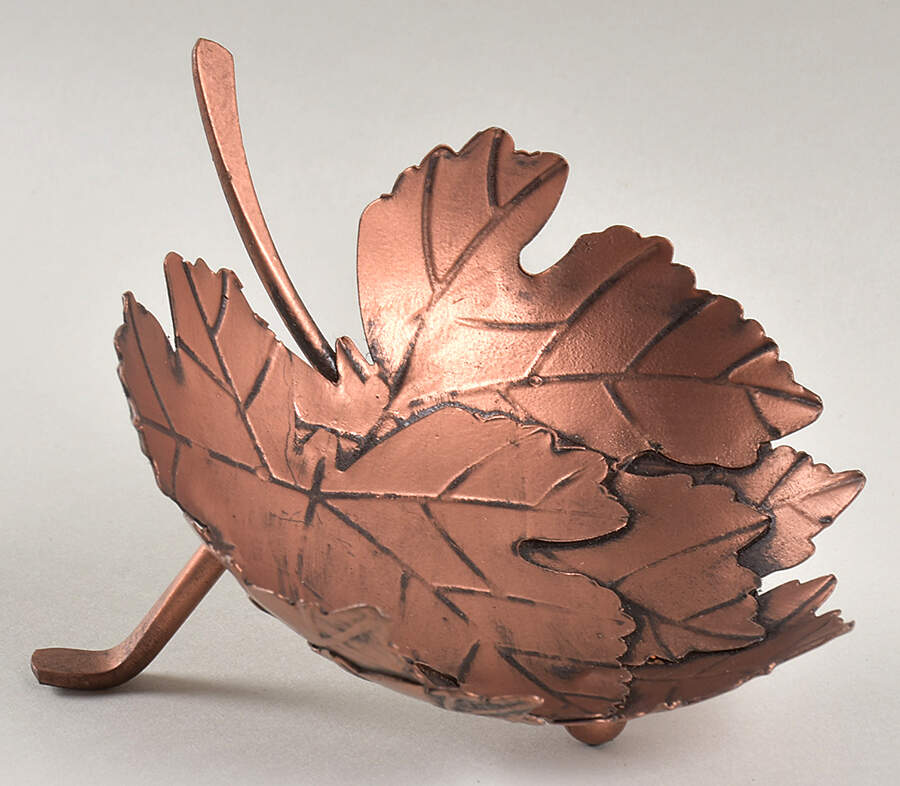 Baskets Metal Leaf Stand for Acorn Basket by Longaberger-1