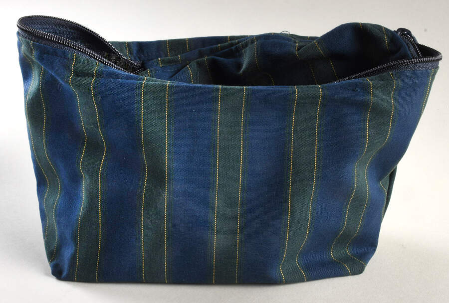 Baskets Zippered Liner for Small Boardwalk Basket by Longaberger-1