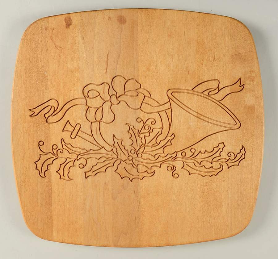 Baskets Etched Lid for Homecoming Basket by Longaberger-1