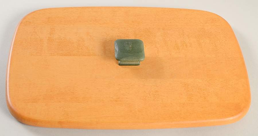 Baskets Green Knob Lid for Holiday Cheer Basket by Longaberger-1