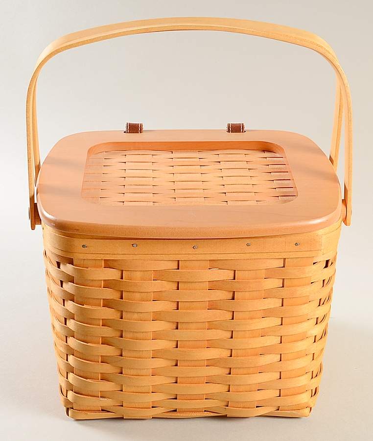 Baskets Weekender Basket (No Latch) by Longaberger-1