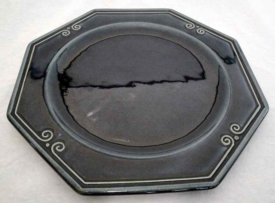 LVA10 Dinner Plate by Le Poet-Laval-1