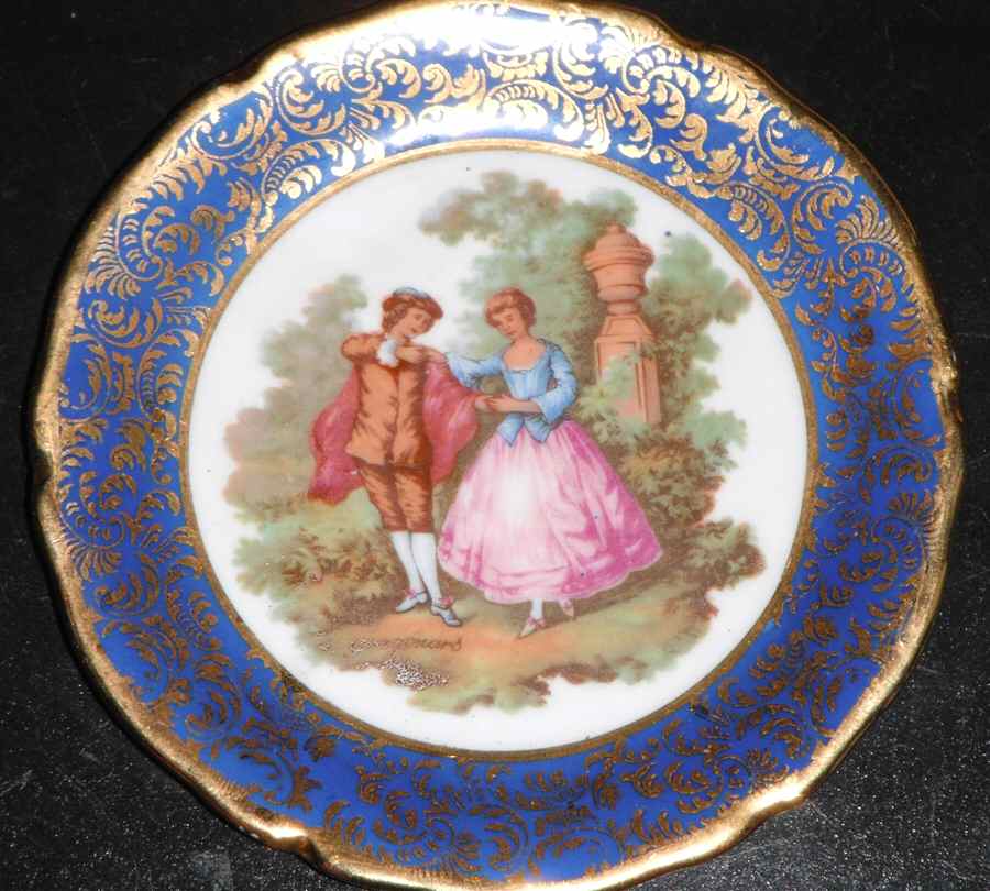 LFL10 Dinner Plate by La Reine (France)-1