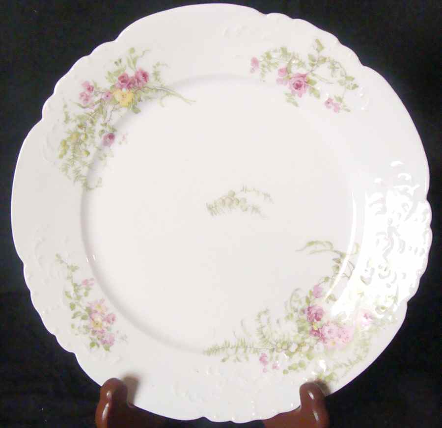 LRI14 Dinner Plate by LRL Limoges-1