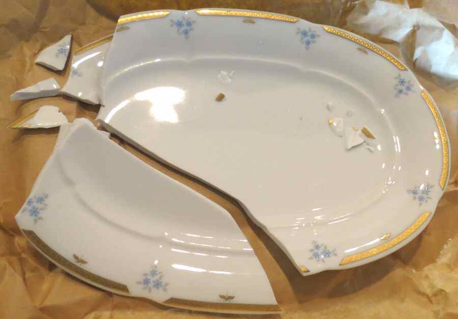 LFL11 12" Oval Serving Platter by La Reine (France)-1