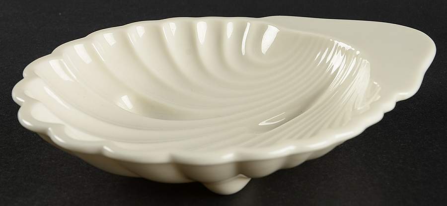 2505 8" Shell Shaped Dish by Lenox-1