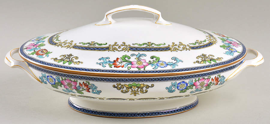 B898 (Smooth Edge) Oval Covered Vegetable by Minton-1