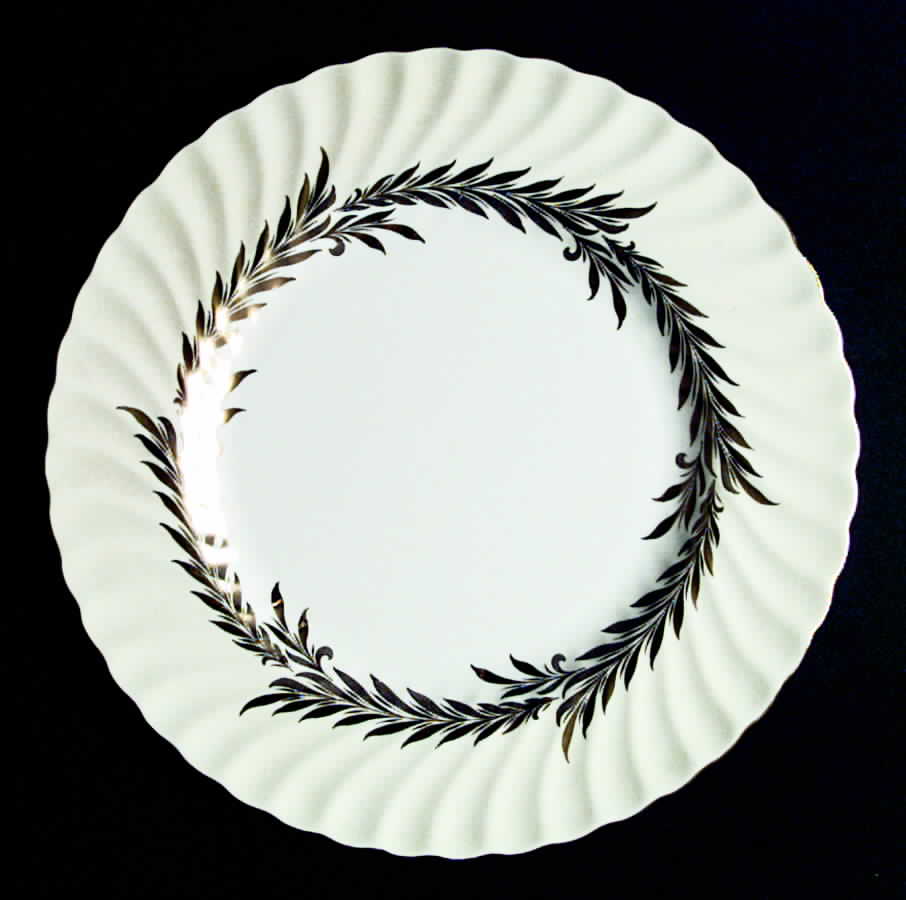 Golden Symphony Dinner Plate by Minton-1