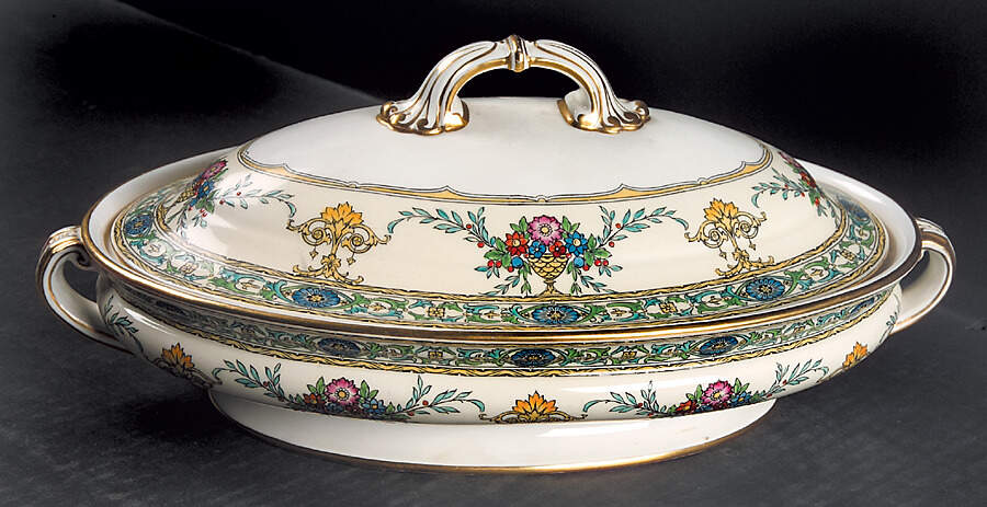 H3649 Oval Covered Vegetable by Minton-1