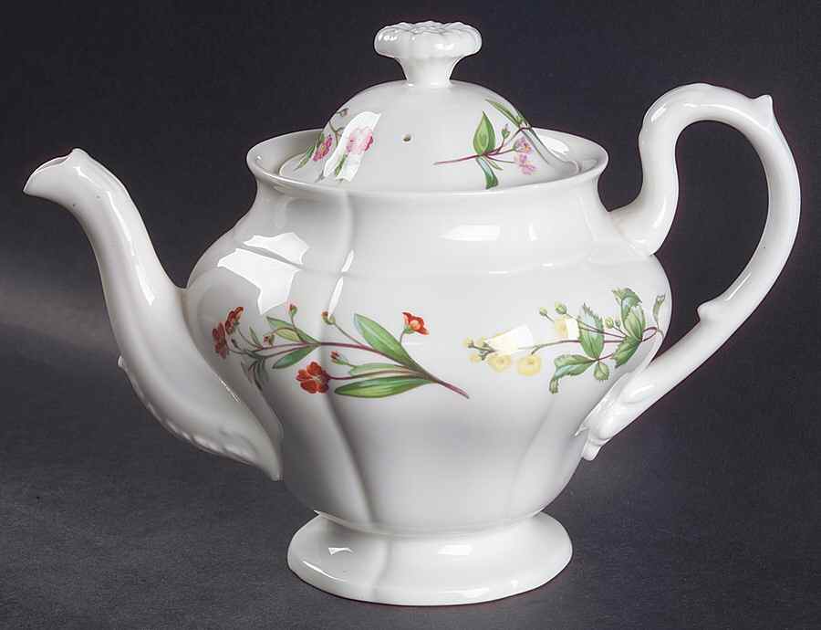 Meadow Scalloped Teapot & Lid by Minton-1