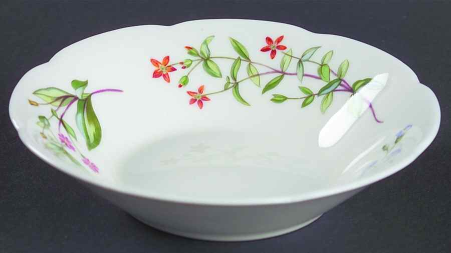 Meadow Scalloped Fruit/Dessert (Sauce) Bowl by Minton-1