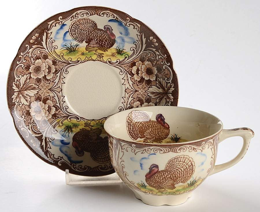 MAR4 Flat Cup & Saucer Set by Maruta-1