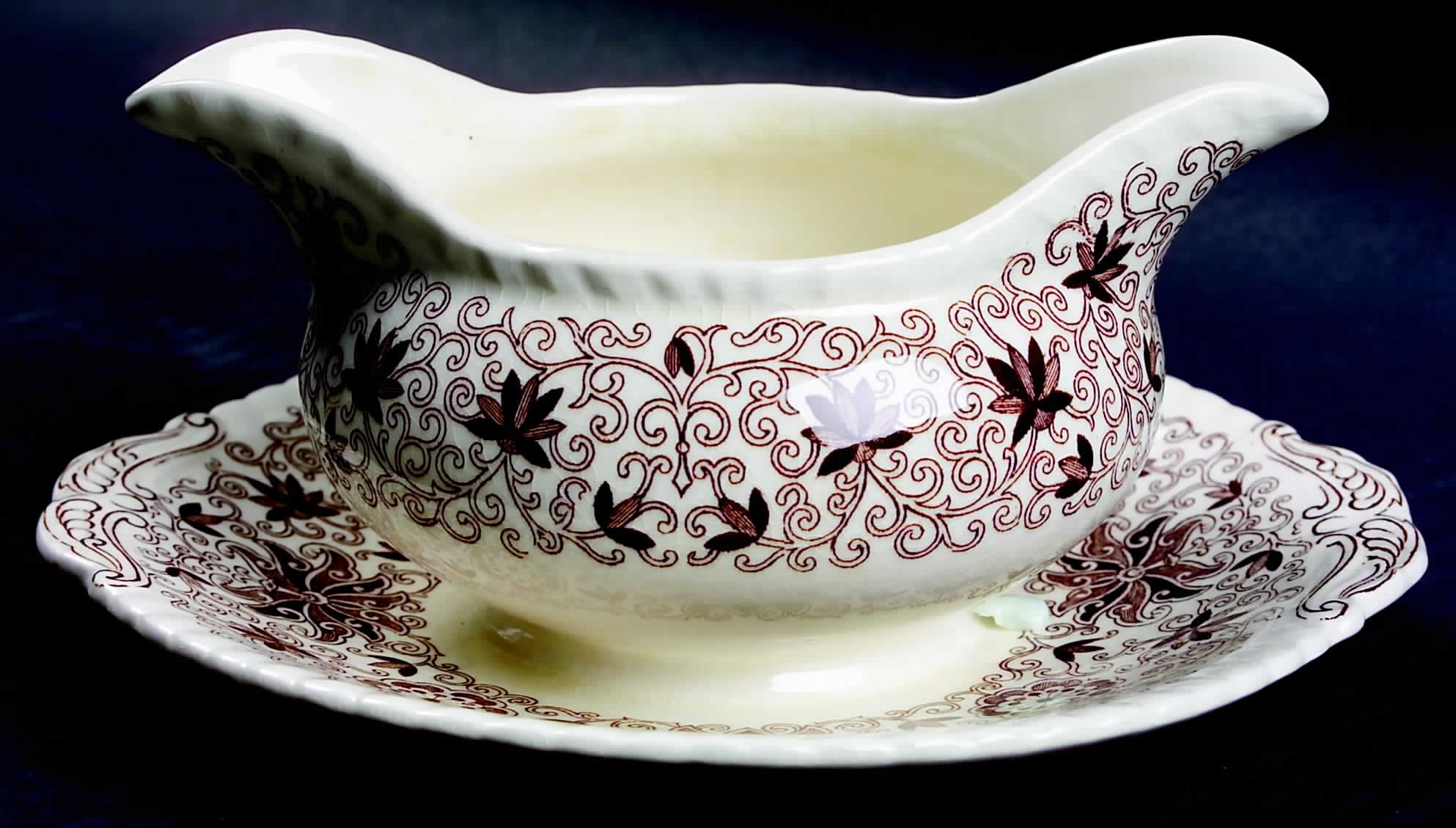 Bow Bells Brown Round Gravy Boat/Attached Underplate by Mason's-1