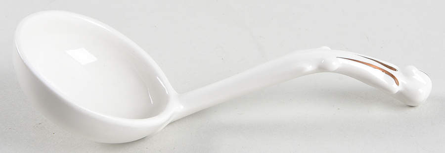Tea Leaf Gravy Ladle Solid Piece by Alfred Meakin-1