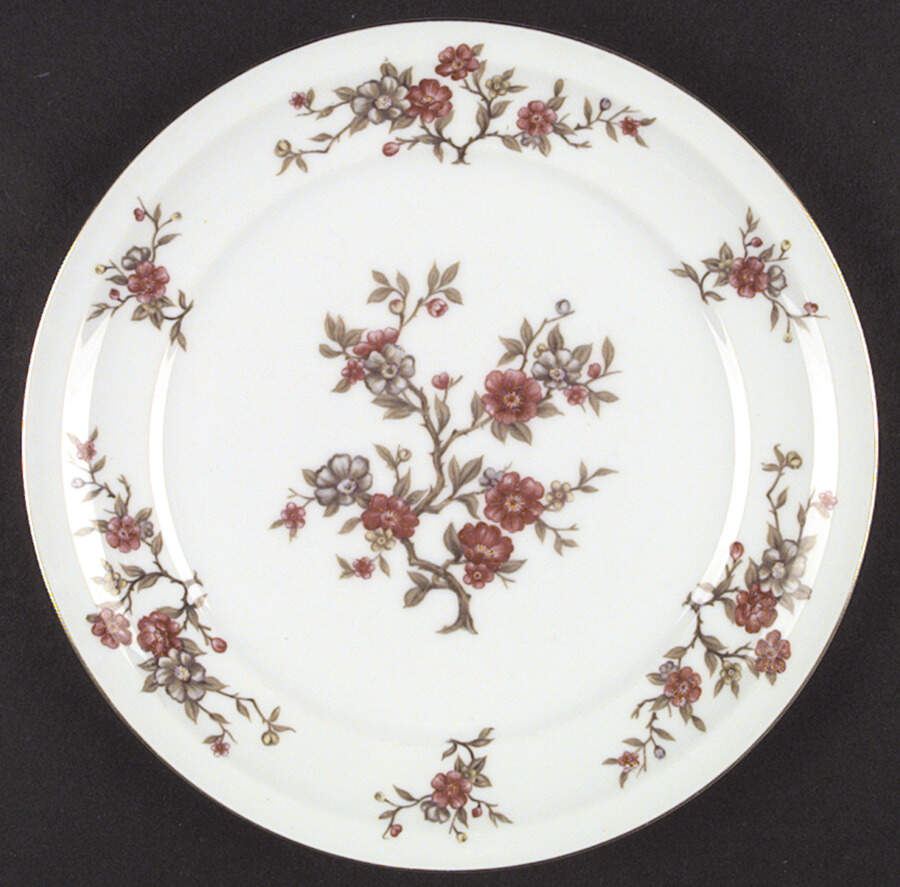 Blossom Dinner Plate by Meito-1
