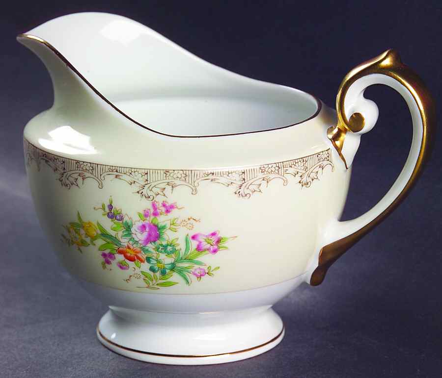Burbank Creamer by Meito-1
