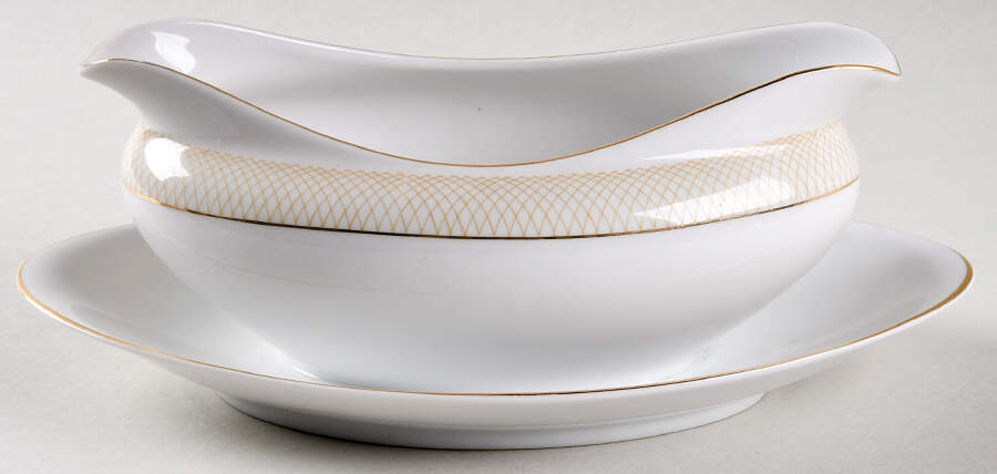 Etude Gravy Boat with Attached Underplate by Meito-1