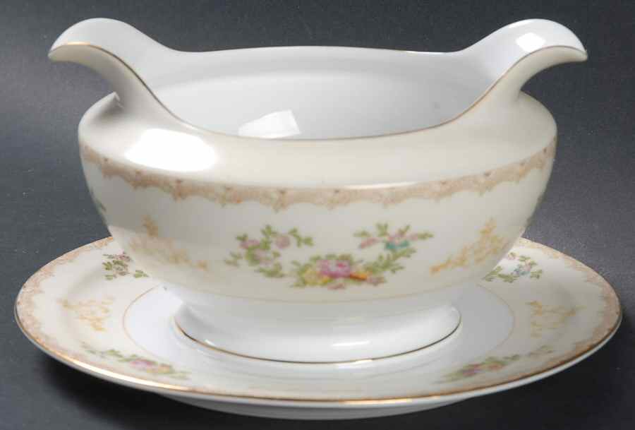 Flora Gravy Boat with Attached Underplate by Meito-1