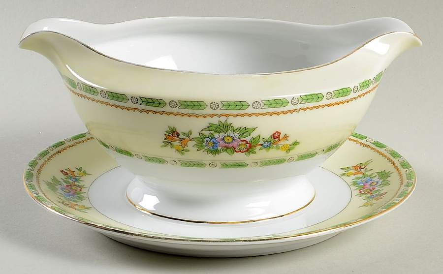 Grafton Gravy Boat with Attached Underplate by Meito-1