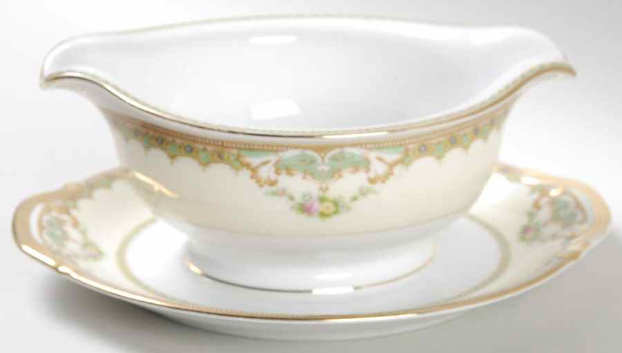 Jean Gravy Boat with Attached Underplate by Meito-1