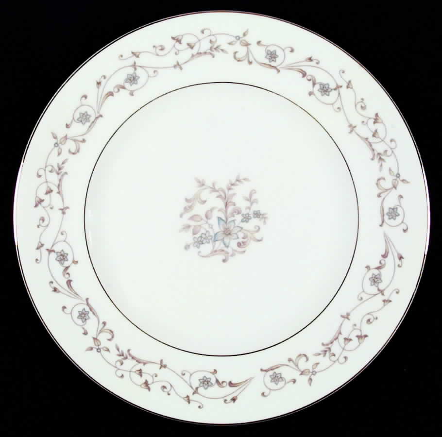 Lace Dinner Plate by Meito-1