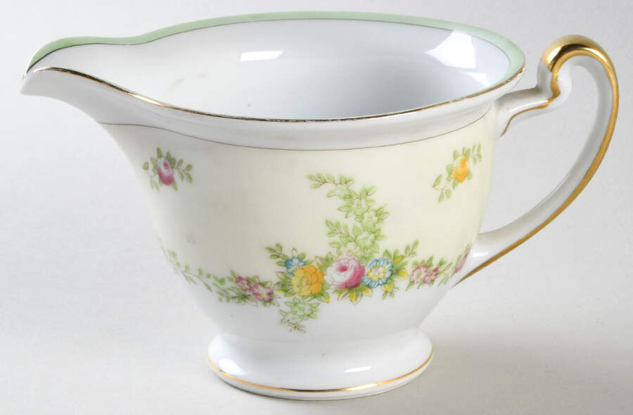 Malta (Green on Cream) Creamer by Meito-1
