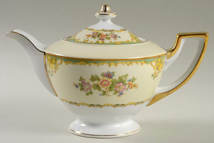 Paris Green Teapot & Lid by Meito-1