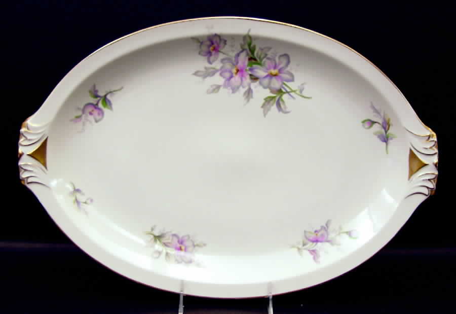 Pastelle Orleans 17" Oval Serving Platter by Meito-1
