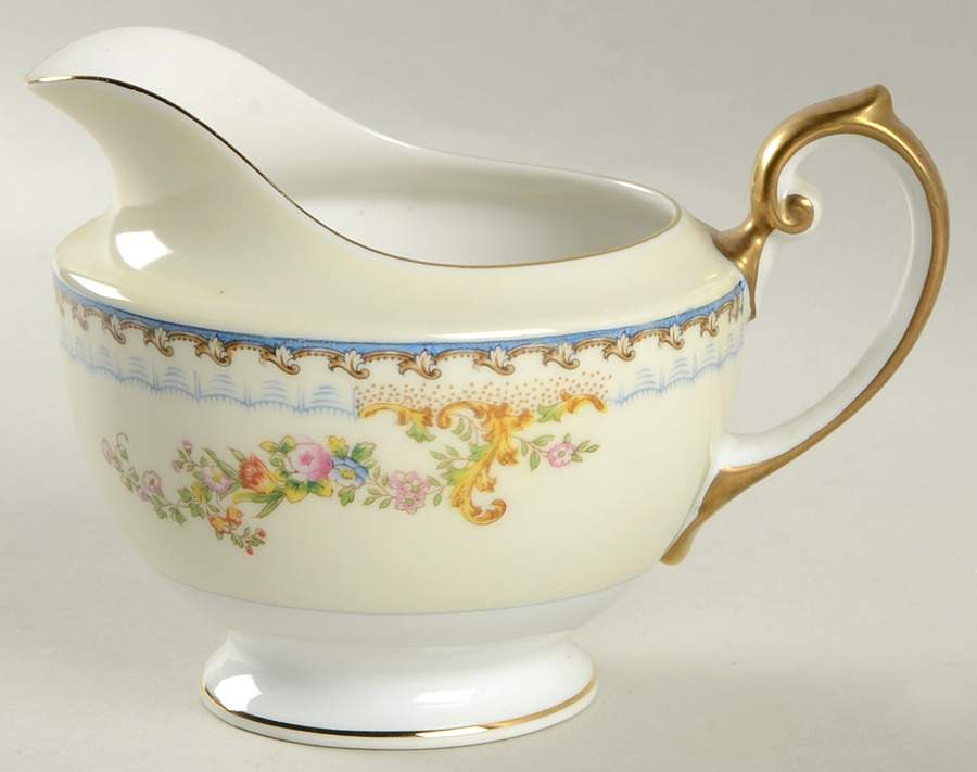 Utica Creamer by Meito-1