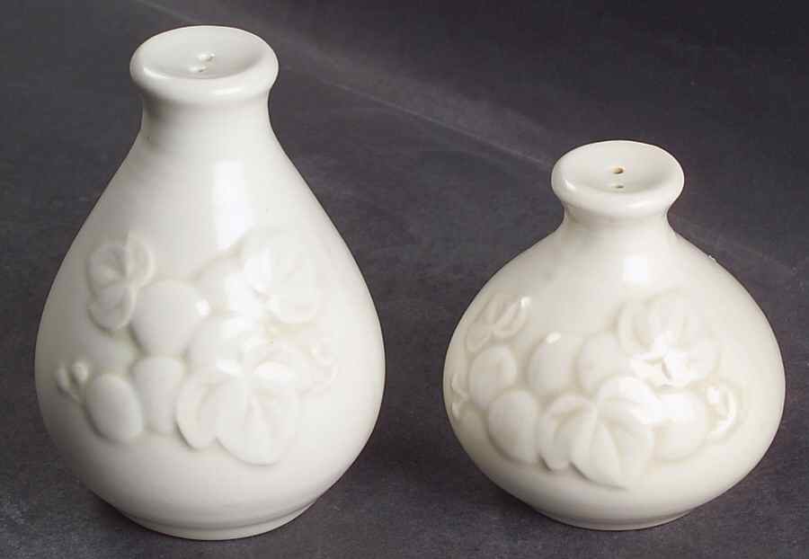 Antique Grape White Salt & Pepper Set by Metlox - Poppytrail - Vernon-1