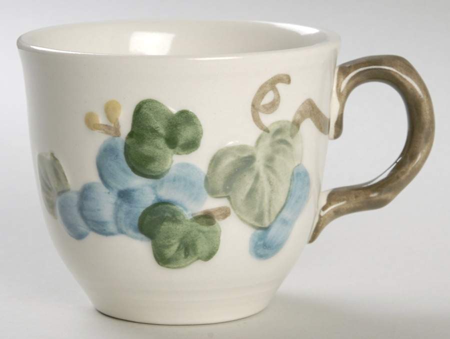 Sculptured Grape Flat Cup by Metlox - Poppytrail - Vernon-1