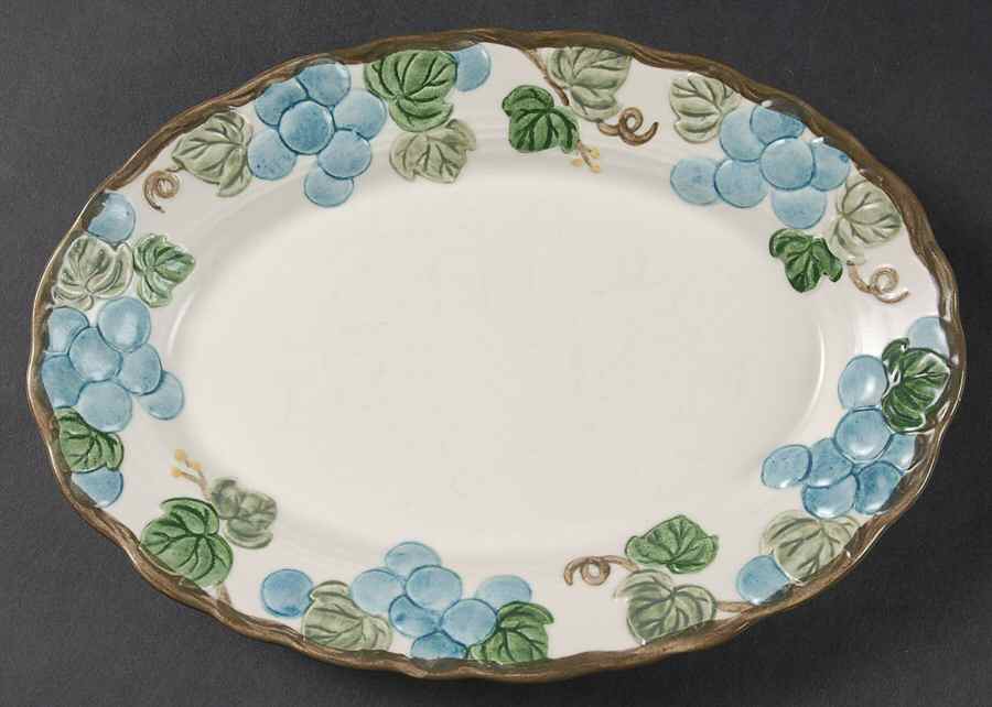 Sculptured Grape 9" Oval Serving Platter by Metlox - Poppytrail - Vernon-1